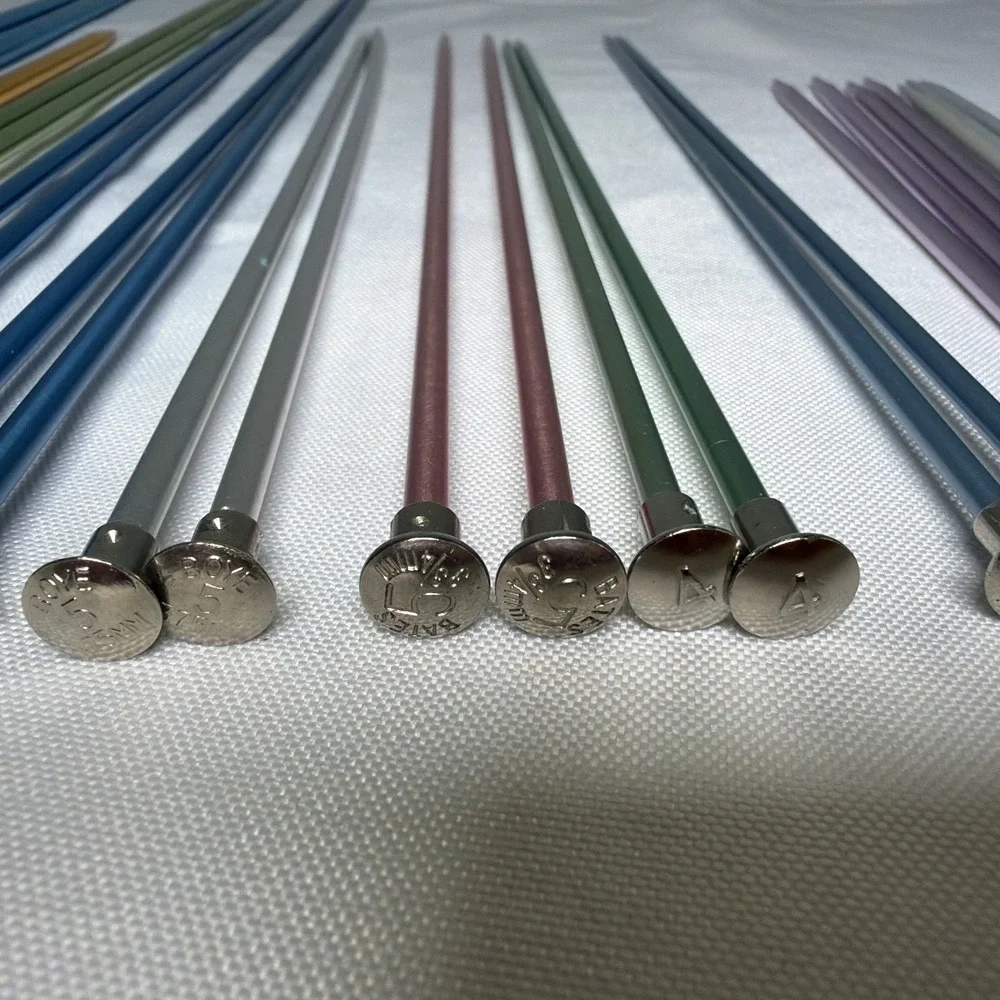 Vintage Boye Aluminum Multi Color Knitting Needles Variety Of Sizes Lot Of 29